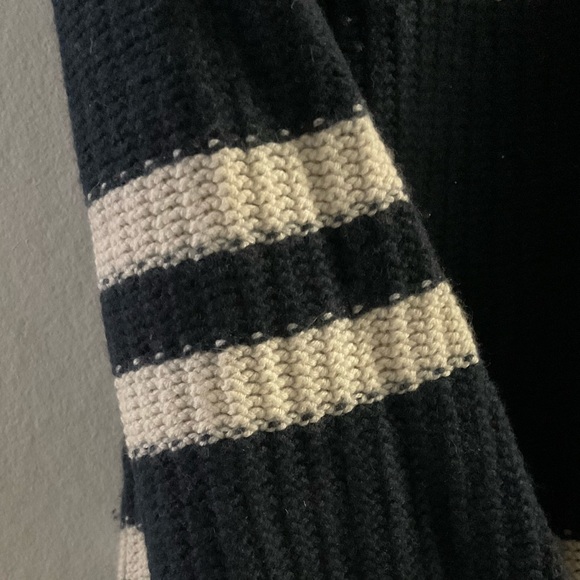 &DAUGHTER Sweater - 100% Lambswool, made in the UK. - Picture 6 of 7